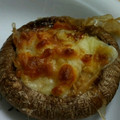 ごまだんごや's cooksnap of when they made 超簡単おつまみ！「椎茸のチーズ焼き」.