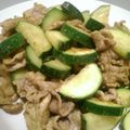 クックVD37KX☆'s cooksnap of when they made 豚肉とズッキーニのカレー炒め.