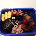 Pigy♪'s cooksnap of when they made 夏のキャラ弁に★カブトムシおにぎり.