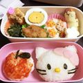 sky＆sea's cooksnap of when they made キティちゃん☆キャラ弁.