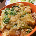 メロルン's cooksnap of when they made 家計に優しい～揚げ玉とそぼろの卵とじ丼～.
