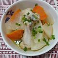 カバゴン's cooksnap of when they made 鶏手羽元と大根と人参のコンソメ煮込み.