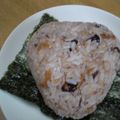 ぶーにゃんM's cooksnap of when they made 我が家の定番☆おかか梅干しおにぎり.