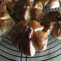 水無月みぃ's cooksnap of when they made ホシノ天然酵母HBくるみとレーズンのパン.