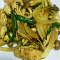 アチシ666's cooksnap of when they made 鶏肉ときのこのカレー炒め.