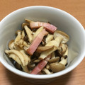 クックRKQM0Q☆'s cooksnap of when they made ☆しめじとしいたけとベーコン炒め☆.