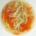enr's cooksnap of when they made ☆すぐできる！ニンジンとエノキのスープ☆.