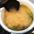 ももぴょん0309's cooksnap of when they made ずぼら母さんの大好き♡もやしの味噌汁.