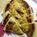 ともちっぷ's cooksnap of when they made 簡単生地deカレーソース♪ポテトのピザ.