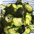 クックmii75's cooksnap of when they made ✿きゅうりとわかめのさっぱり酢の物✿.