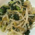 こーがぴょん's cooksnap of when they made 簡単すぎるほうれん草ともやしの胡麻和え.