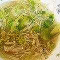 ayaa25's cooksnap of when they made ●レタスとエノキのオイスターソース炒め●.
