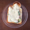 3o2u7's cooksnap of when they made オクラとツナマヨのピザトースト.