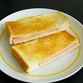 ＊なぁ＊'s cooksnap of when they made 簡単！ホットサンド風ハムチーズ^ ^/.
