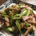 あんにょんガール's cooksnap of when they made アスパラとしめじのベーコンバター炒め.