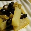 maruru-nn's cooksnap of when they made 黒豆入り大根とにんじんとしいたけの煮物.