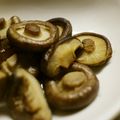 maruru-nn's cooksnap of when they made 簡単椎茸のニンニクバター醤油炒め.