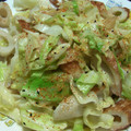ひなたまま♪♪'s cooksnap of when they made ちょっピリ辛☆ちくわとキャベツのマヨ炒め.
