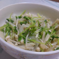 ぺぺろみあん's cooksnap of when they made えのきと豆苗のポン酢和え.
