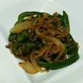 ＊ピ子＊'s cooksnap of when they made お弁当にも☆ピーマンと玉ねぎのじゃこ炒め.