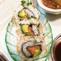 AKIRINREN's cooksnap of when they made アボカドとサーモンのカルフォルニアロール.