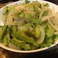 ＊葉っぱちゃん＊'s cooksnap of when they made 夏バテにゴーヤと玉ねぎ☆塩こんポン酢炒め.