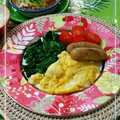 sakuraロゼット's cooksnap of when they made ＊ほうれん草とウインナーと卵の炒め＊.