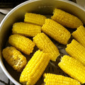 ☆こまっと☆'s cooksnap of when they made 蒸しとうもろこし.