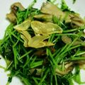asutora43's cooksnap of when they made 豆苗のにんにく風味炒め.