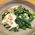 まめ39's cooksnap of when they made とろ〜り★納豆チーズの小松菜炒め.