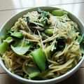 かなくんマミー's cooksnap of when they made 青梗菜とエノキの簡単オイスター焼きそば♡.