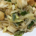 黄金の輝き亭's cooksnap of when they made 長ネギと白滝、竹輪、厚揚のあっさり炒め.