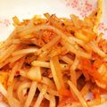 チッチ２００２'s cooksnap of when they made 肉なし！キムチもやし炒め.