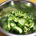 ブー吉's cooksnap of when they made 韓国の友人直伝 ズッキーニのナムル.