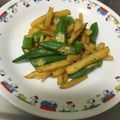 くいしんぼう☆ふきこ's cooksnap of when they made オクラとじゃが芋のオイスターカレー炒め.