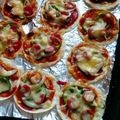 まぁむかんとりぃ's cooksnap of when they made 余った餃子の皮でピザ.