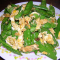 siomamakam's cooksnap of when they made 卵とキヌサヤのアジアン炒め.