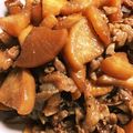かずけいたいママ's cooksnap of when they made ヨシダソースで煮る~冷凍大根と豚肉の煮物.