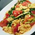 おきらくしゅふ's cooksnap of when they made 簡単♪ トマト・たまご・レタスの炒め.