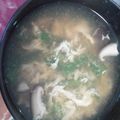 ちぃママ☆ミ's cooksnap of when they made 簡単♪早い　朝食に　ニラと卵の　お吸い物.