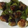 お料理奮闘中☆'s cooksnap of when they made 絞り出し方式☆まるごとピーマンの肉詰め！.
