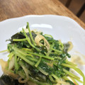 ＊ごと＊'s cooksnap of when they made 豆苗と赤玉葱のごま風味和え.