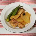 クックAZTLSP☆'s cooksnap of when they made 鶏肉と大根の煮物.