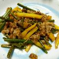 クリオネM's cooksnap of when they made にんにくの芽とじゃが芋・牛肉の炒めもの.