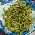 サインはチョキ's cooksnap of when they made くっつかずに揚げられる！ゴーヤチップス.