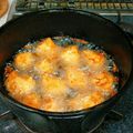 堀端屋千兵衛's cooksnap of when they made お弁当に最適 ダッチオーブンで作る唐揚げ.