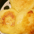 新米ごはん's cooksnap of when they made レンジで簡単！とろ〜りチーズinいももち.