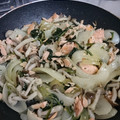 新米料理人さっすぃー's cooksnap of when they made 鮭としめじの和風パスタ.