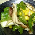 maruru-nn's cooksnap of when they made ピーマンとしいたけ＆コーンのバター炒め.