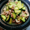 a_ya_mi's cooksnap of when they made ズッキーニと鶏皮で簡単放置煮！.